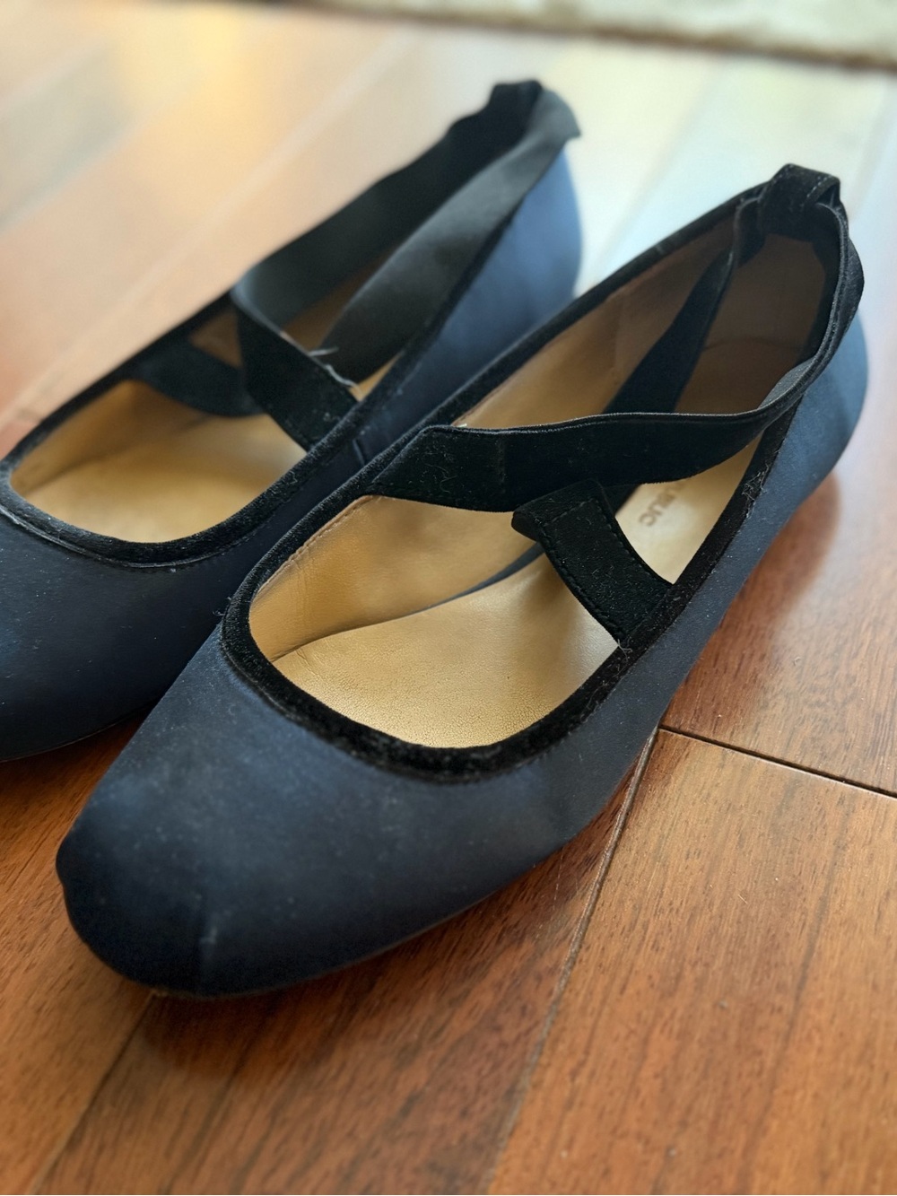 Banana Republic navy satin ballet flats size 8.5